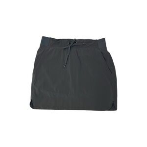 Athleta Size 2 Grey Athletic Skort - Skirt with Shorts